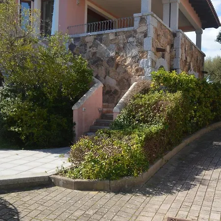 Feriehus Casa Sos Aranzos *