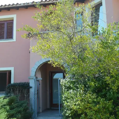 Casa Sos Aranzos Feriehus